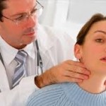 4 semne ca ai putea avea probleme cu glanda tiroida